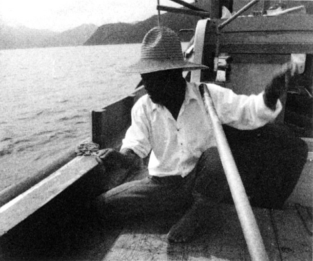 海とお月さまたち